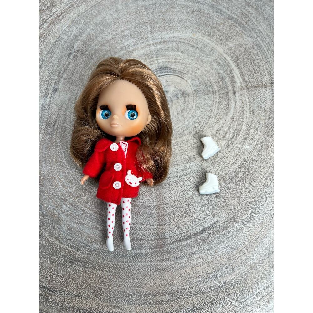 Littlest Pet Shop LPS Blythe Loves Littlest Pet Shop Cold Weather Cute Doll